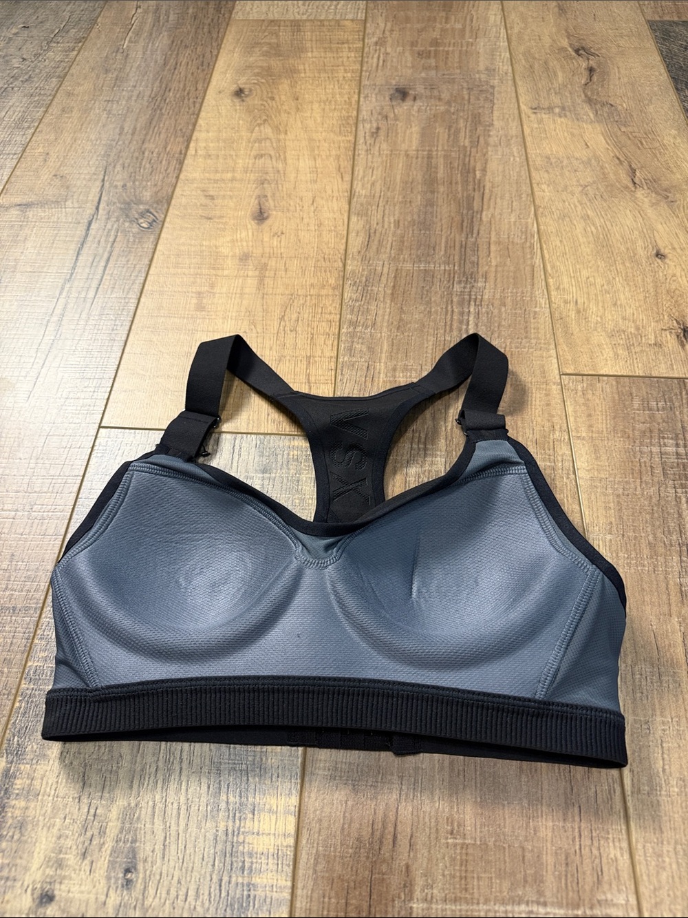 Victoria's Secret VSX Black Padded Racerback Sports Bra Adjustable Straps 32B - Picture 8 of 9
